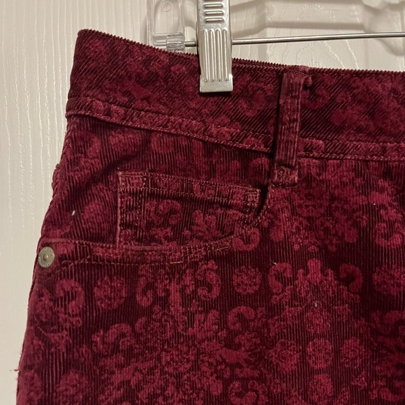 Burgundy corduroy print mini skirt - Picture 3 of 8